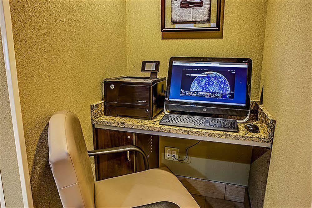 Microtel Inn And Suites North Canton Zewnętrze zdjęcie